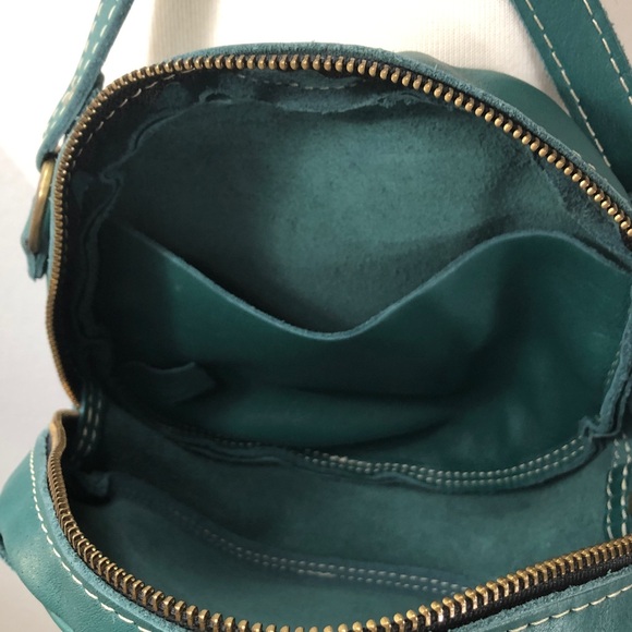 Portland Leather Goods Large Circle Crossbody Bag in Peacock Blue Green - Picture 12 of 12
